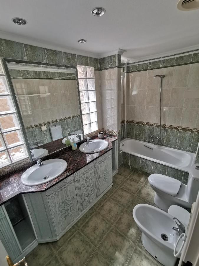 Spacious Villa With Private Pool And Beach Views El Moncayo 外观 照片