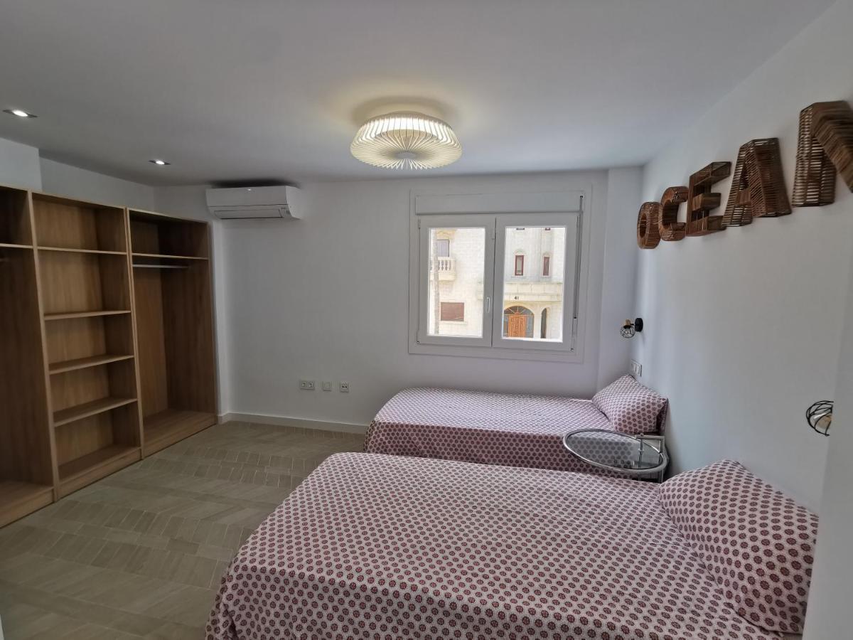 Spacious Villa With Private Pool And Beach Views El Moncayo 外观 照片