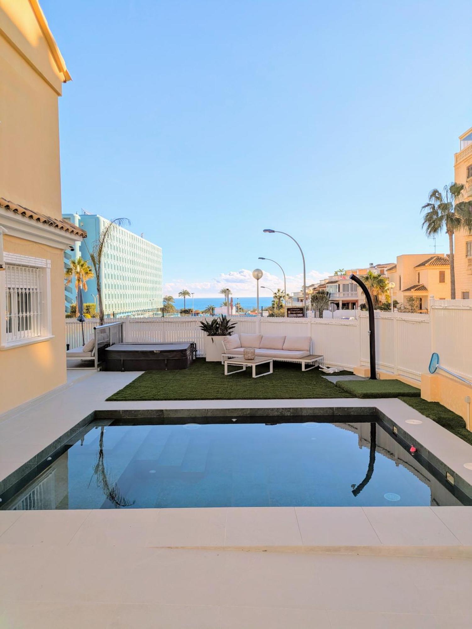 Spacious Villa With Private Pool And Beach Views El Moncayo 外观 照片